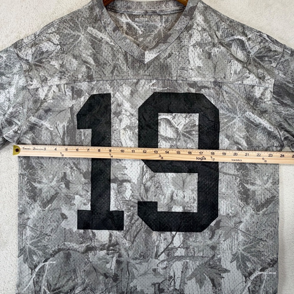 Hollister Mens Grey Camo Mesh Jersey T-Shirt Baggy Fit Graphic 19 V-Neck M - Picture 11 of 14